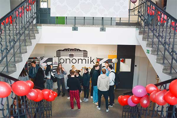 Uczniowie Ekonomika